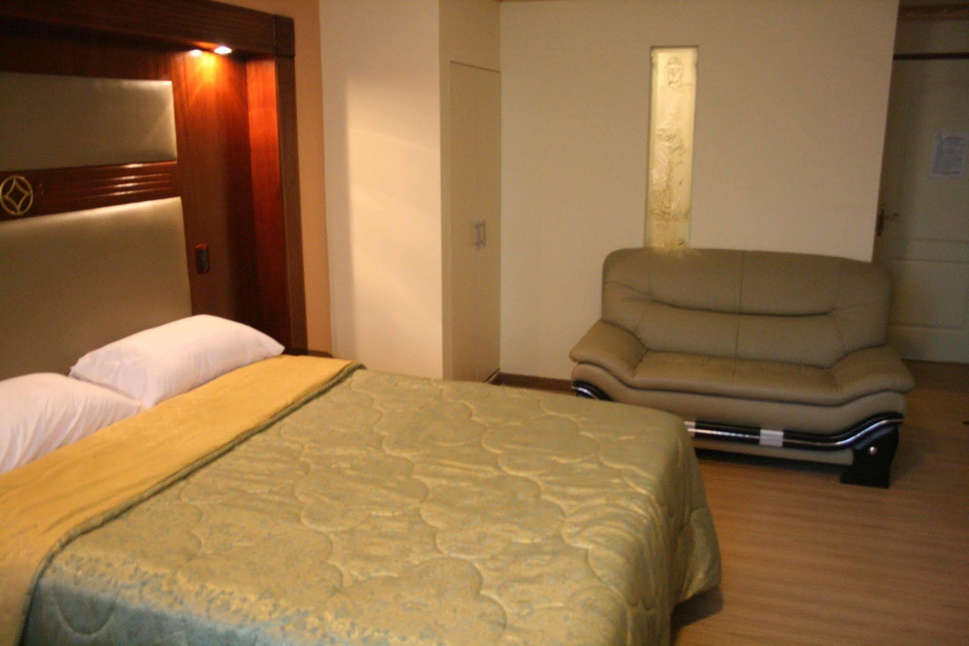 Hotel Oro Inn Лима Экстерьер фото